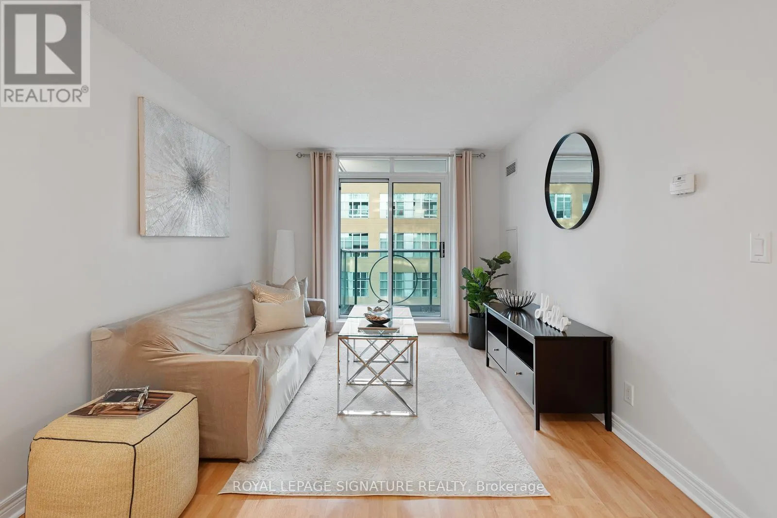 605 - 212 EGLINTON AVENUE E