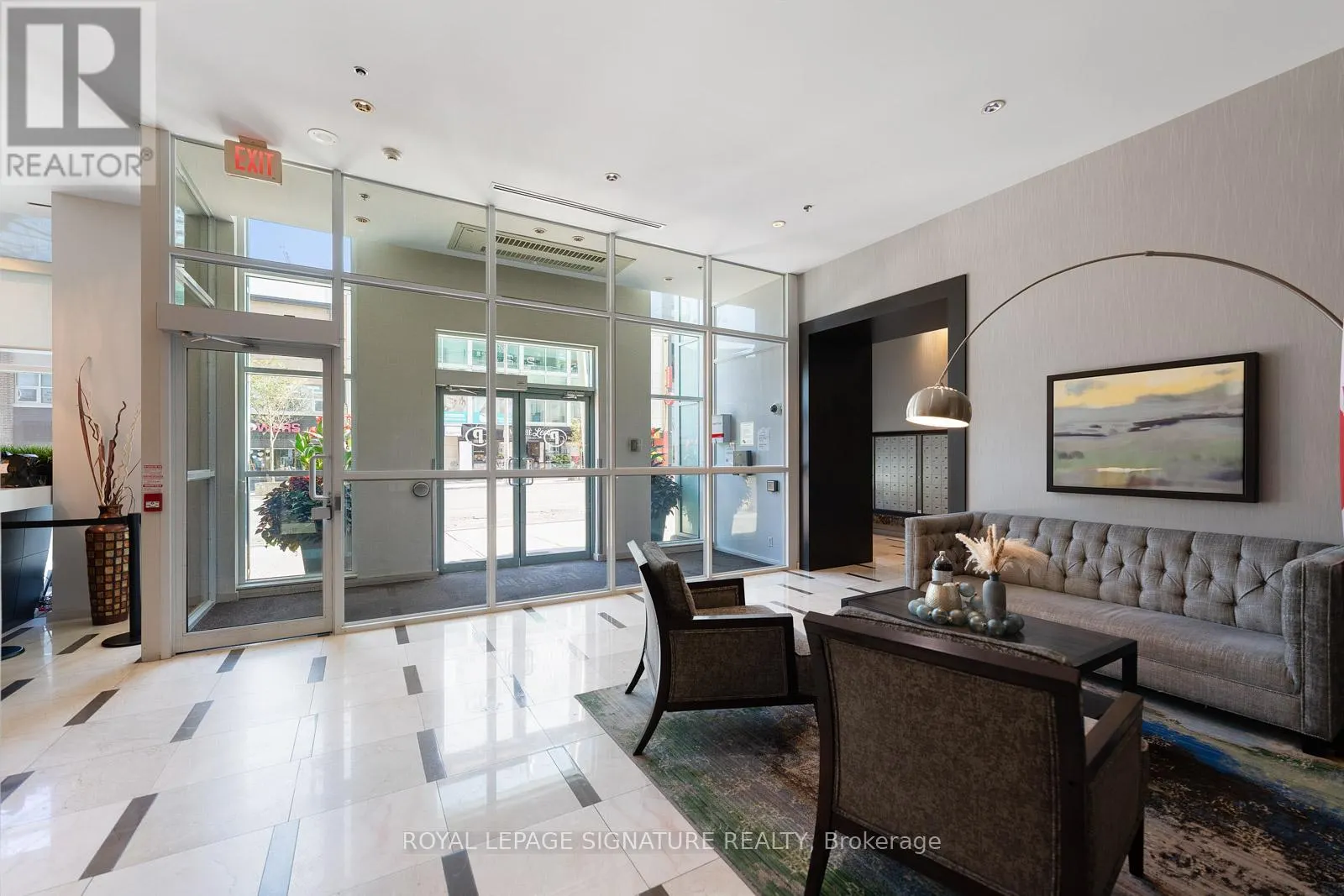 605 - 212 EGLINTON AVENUE E