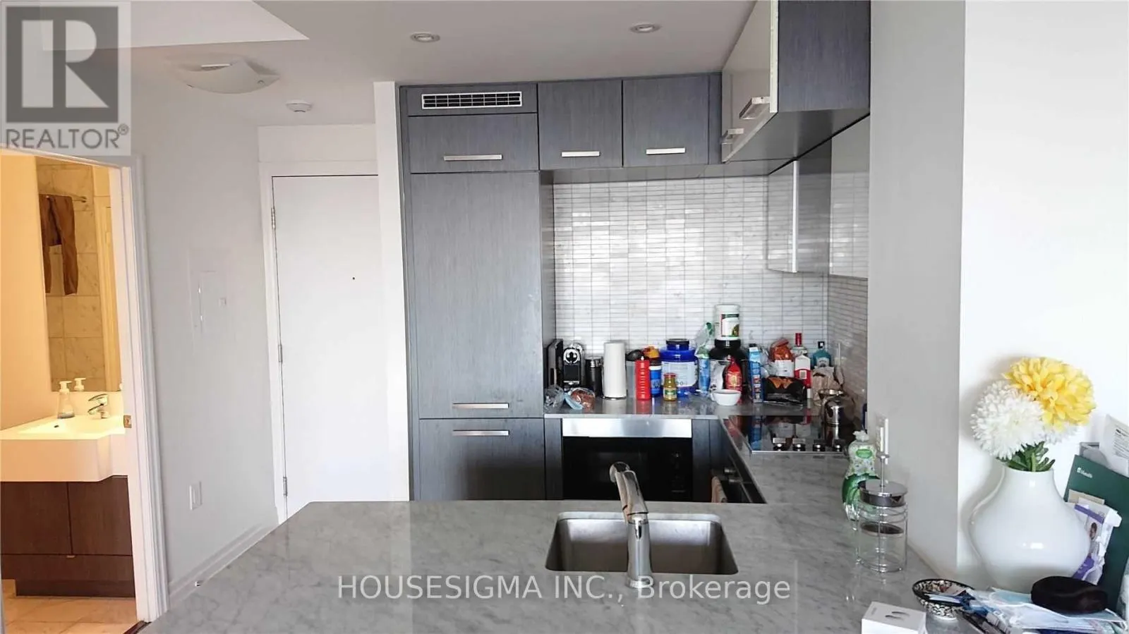 3509 - 8 THE AVENUE