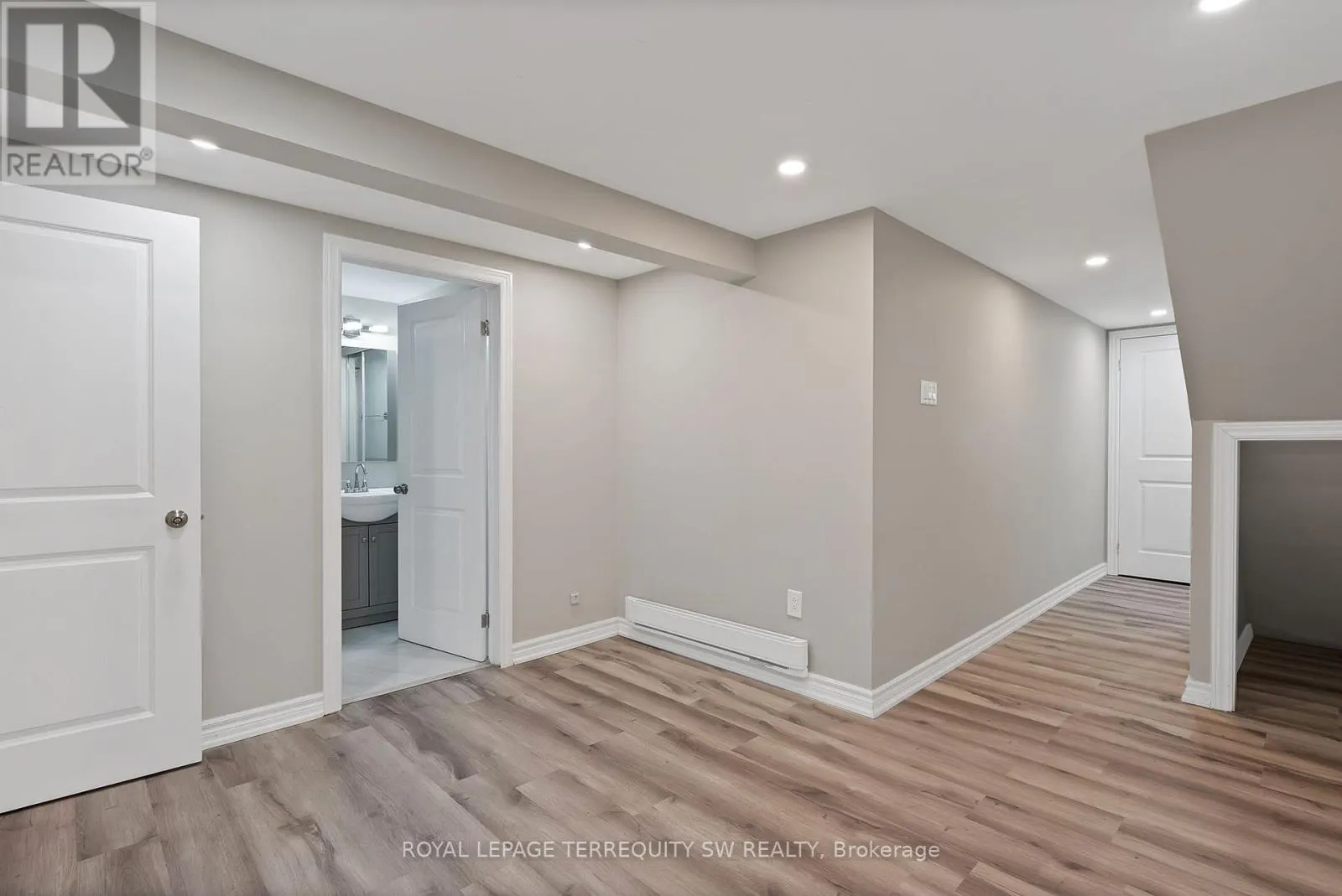 158 WOODY VINE WAY