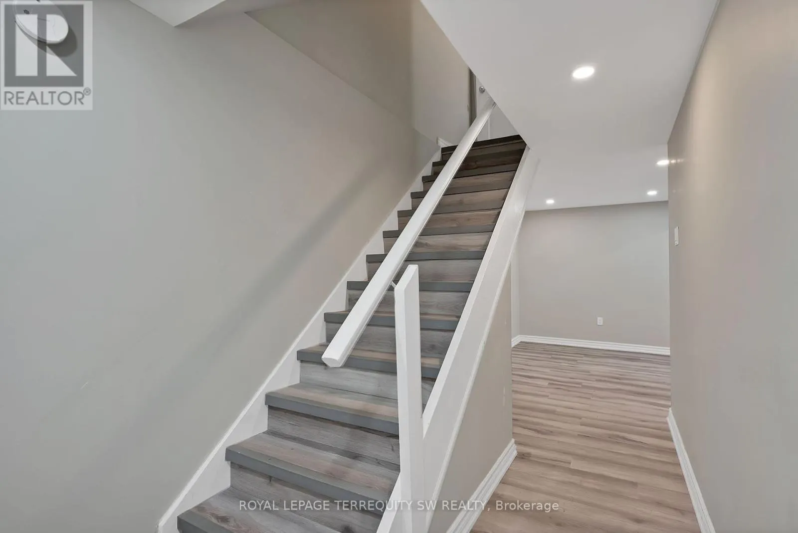 158 WOODY VINE WAY