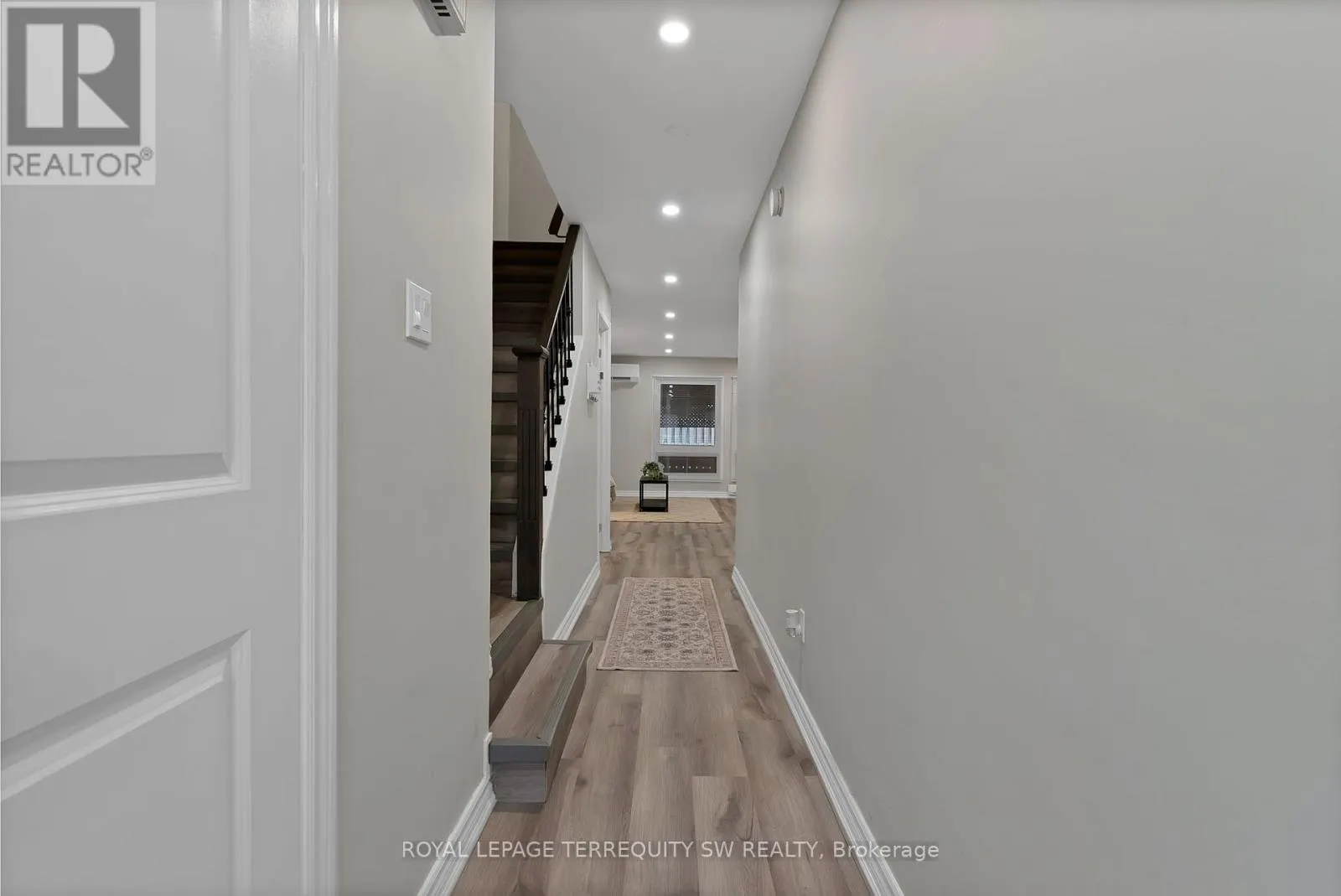 158 WOODY VINE WAY