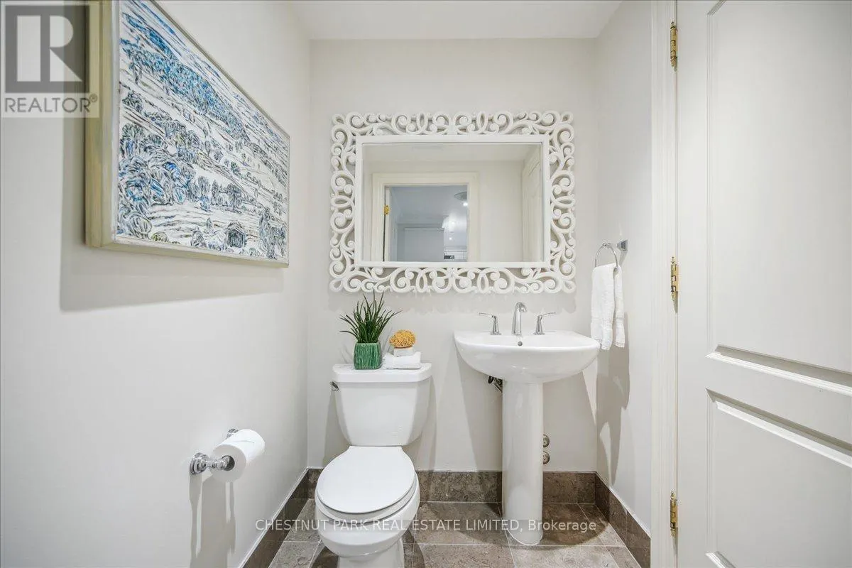 203 - 33 DELISLE AVENUE