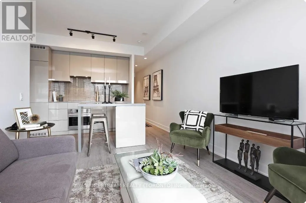 1712 - 7 GRENVILLE STREET