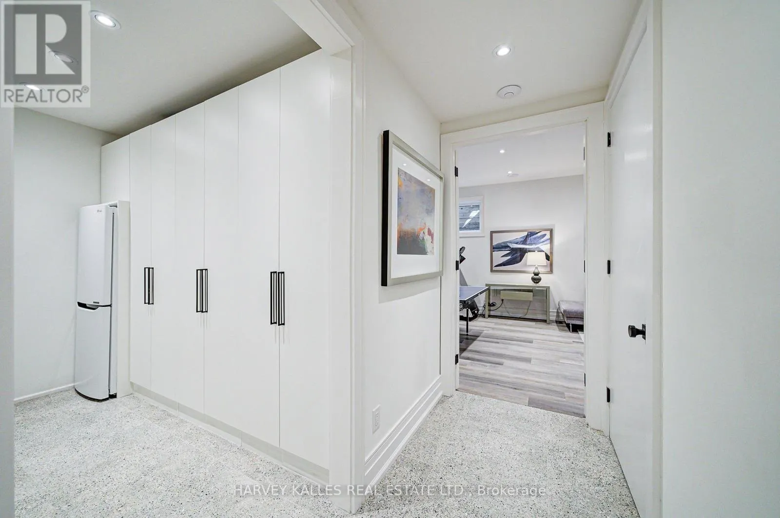 569 ARLINGTON AVENUE