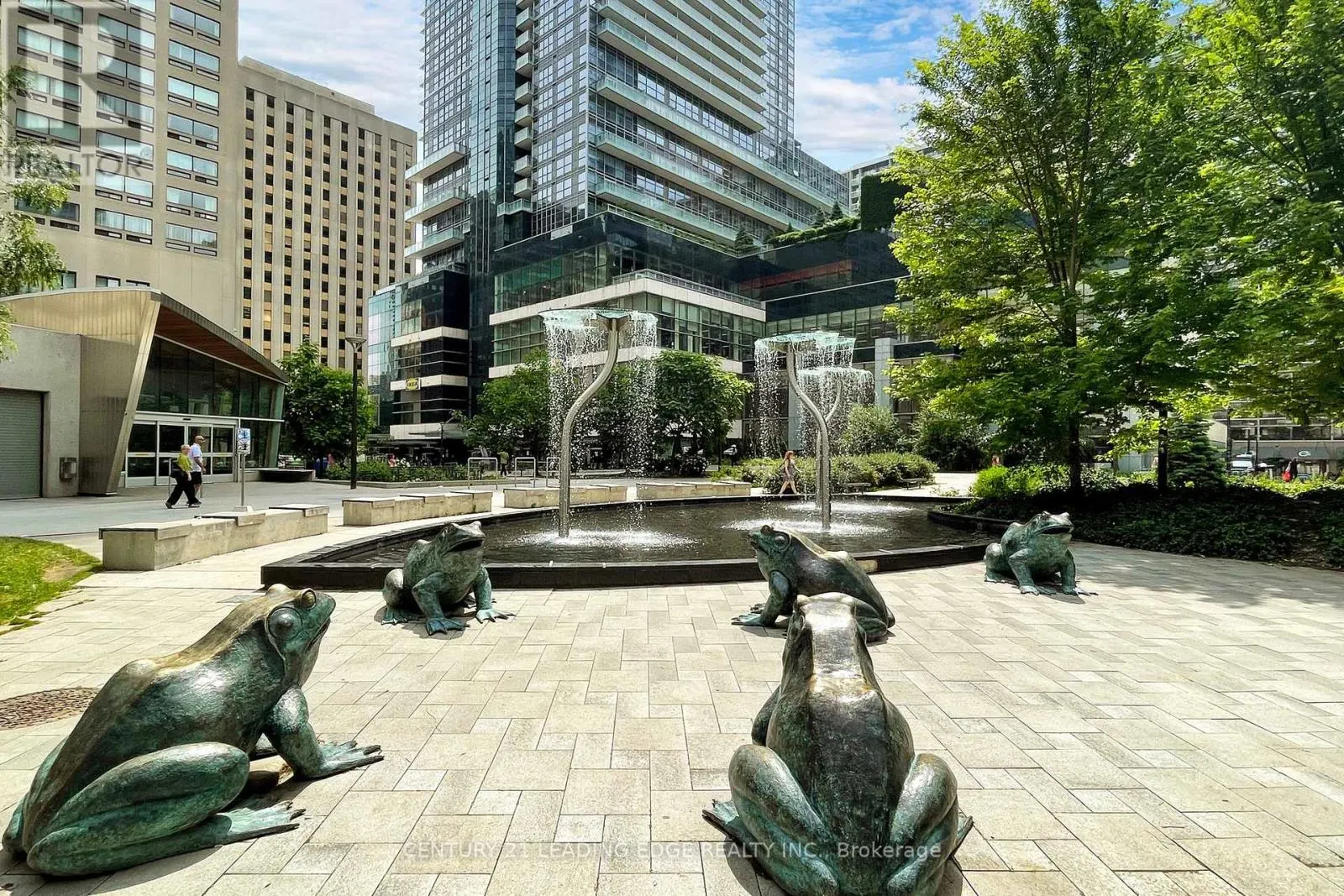 1904 - 386 YONGE STREET