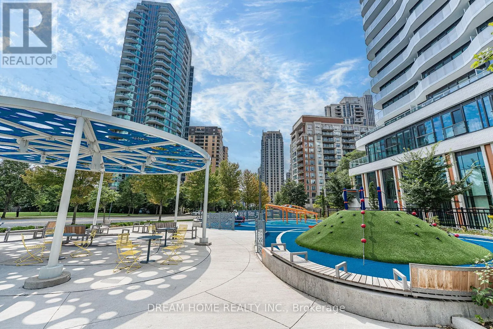 2511 - 15 HOLMES AVENUE