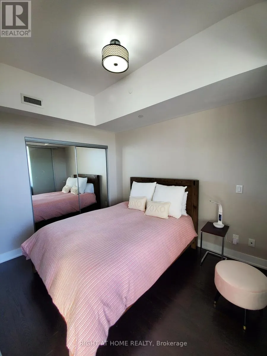 1116 - 3018 YONGE STREET