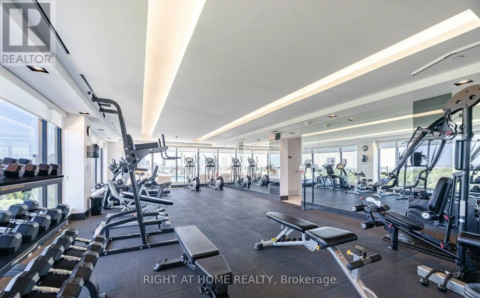 1116 - 3018 YONGE STREET