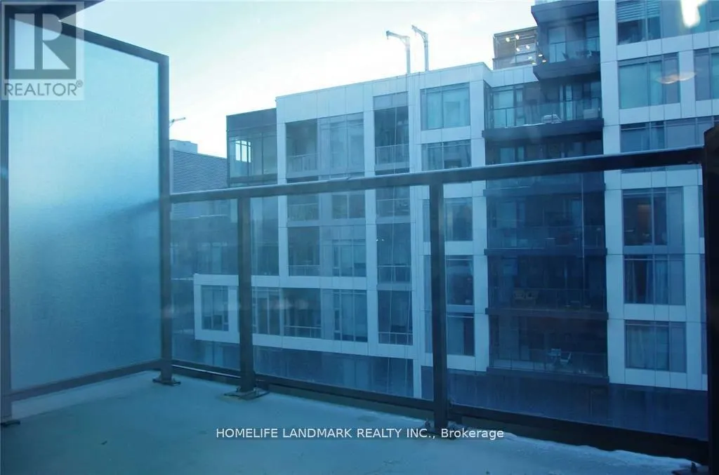 1113 - 27 BATHURST STREET