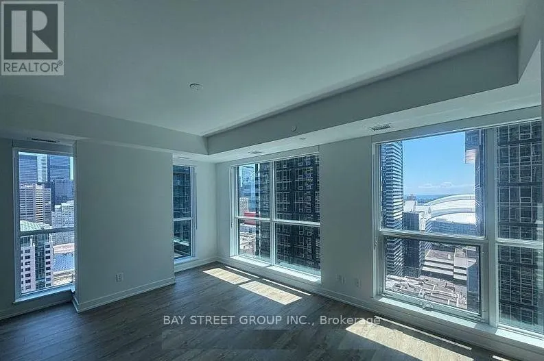 2302 - 327 KING STREET W