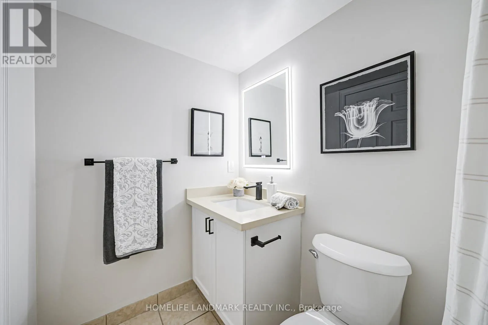 1011 - 15 GREENVIEW AVENUE