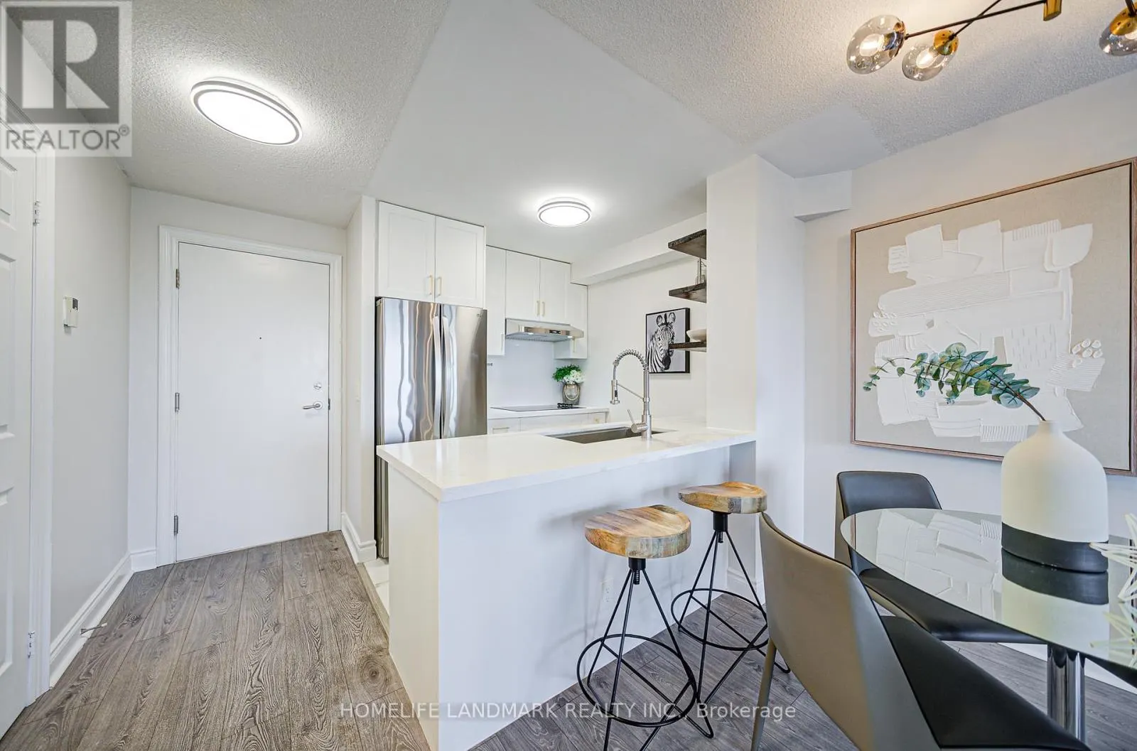 1011 - 15 GREENVIEW AVENUE