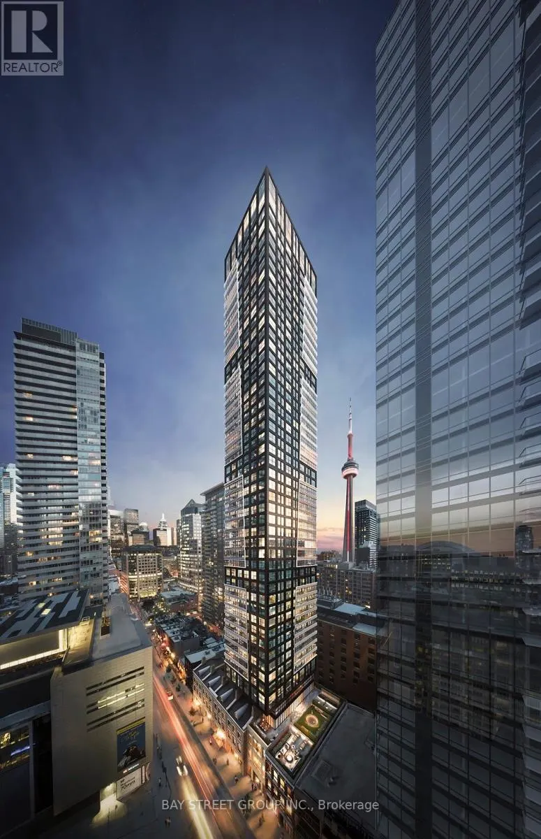 702 - 327 KING STREET W