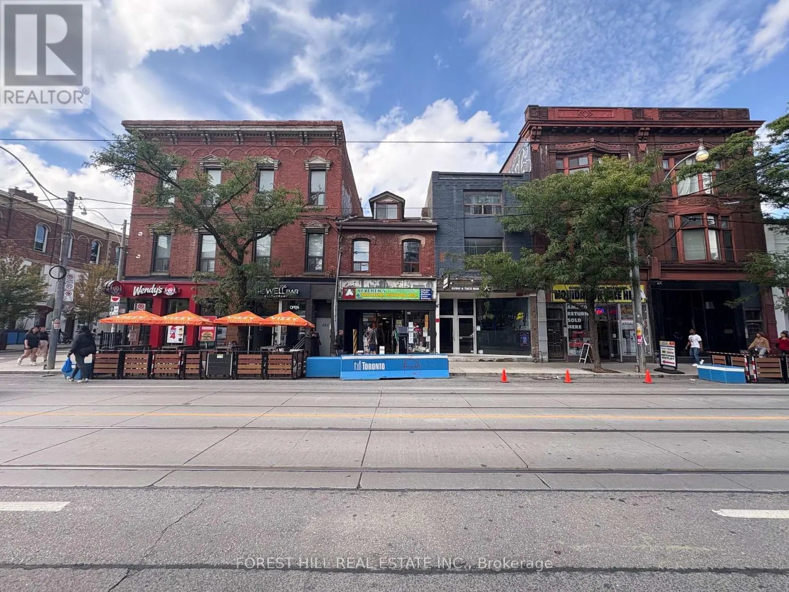 2 - 480 QUEEN STREET W