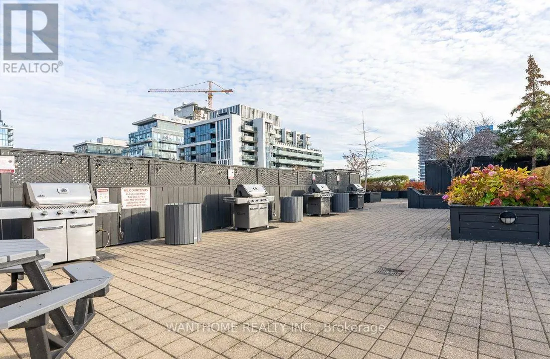 350 - 313 RICHMOND STREET E