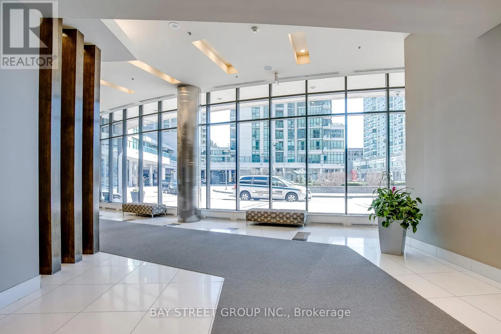 2704 - 33 BAY STREET