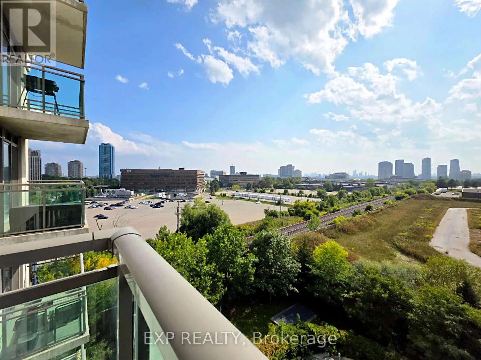 723 - 120 DALLIMORE CIRCLE