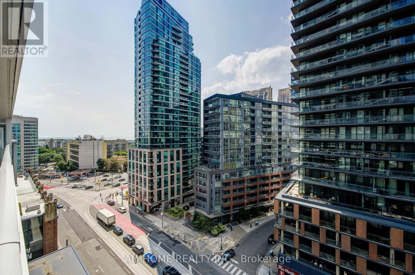 1102 - 19 BATHURST STREET