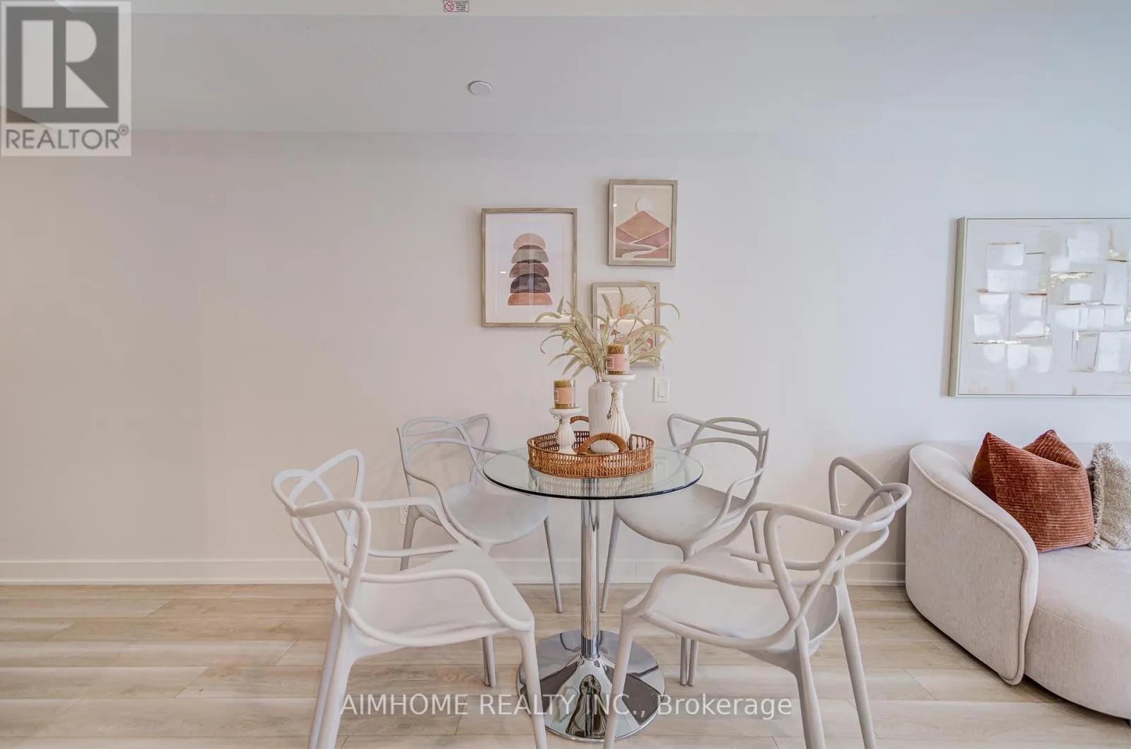1102 - 19 BATHURST STREET