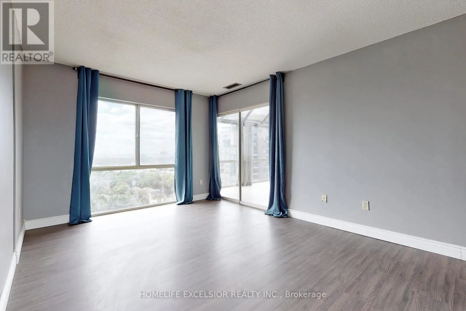 1801 - 5460 YONGE STREET