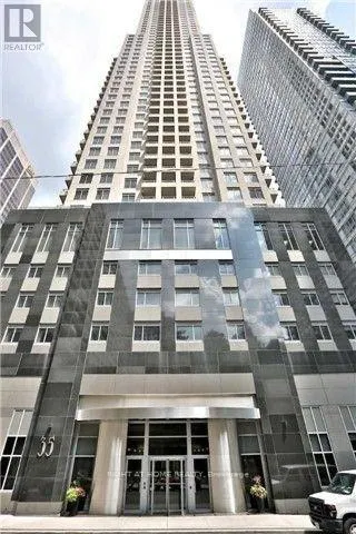 2805 - 35 BALMUTO STREET