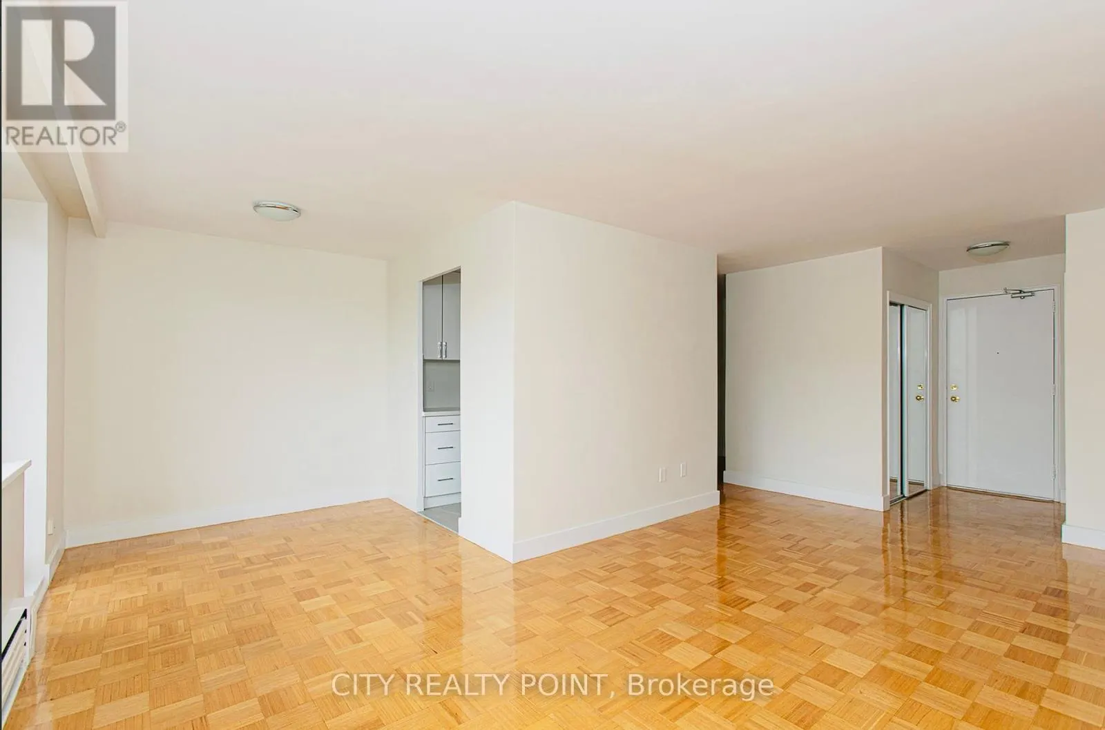 408 - 2 GRANDSTAND PLACE