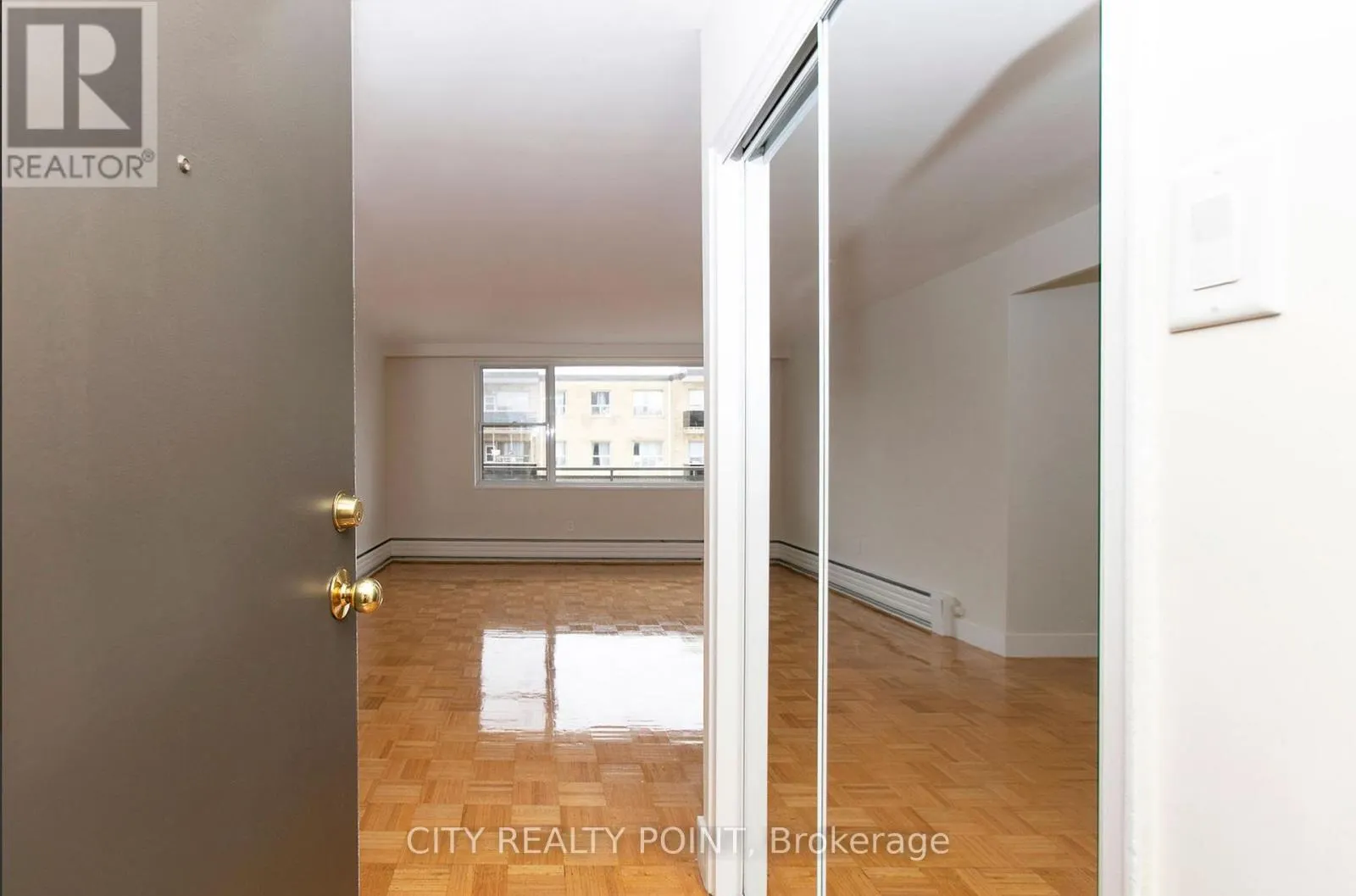 408 - 2 GRANDSTAND PLACE
