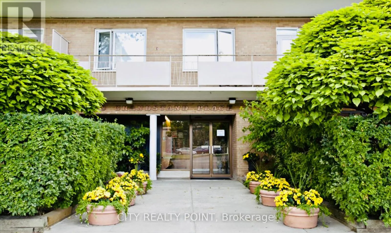 408 - 2 GRANDSTAND PLACE