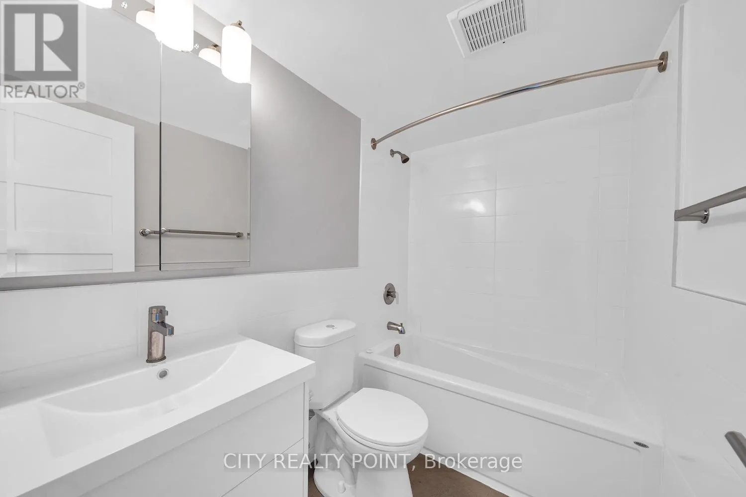 2513 - 33 ISABELLA STREET