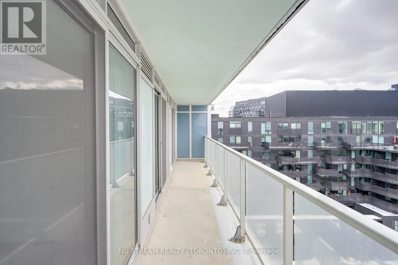 E810 - 555 WILSON AVENUE