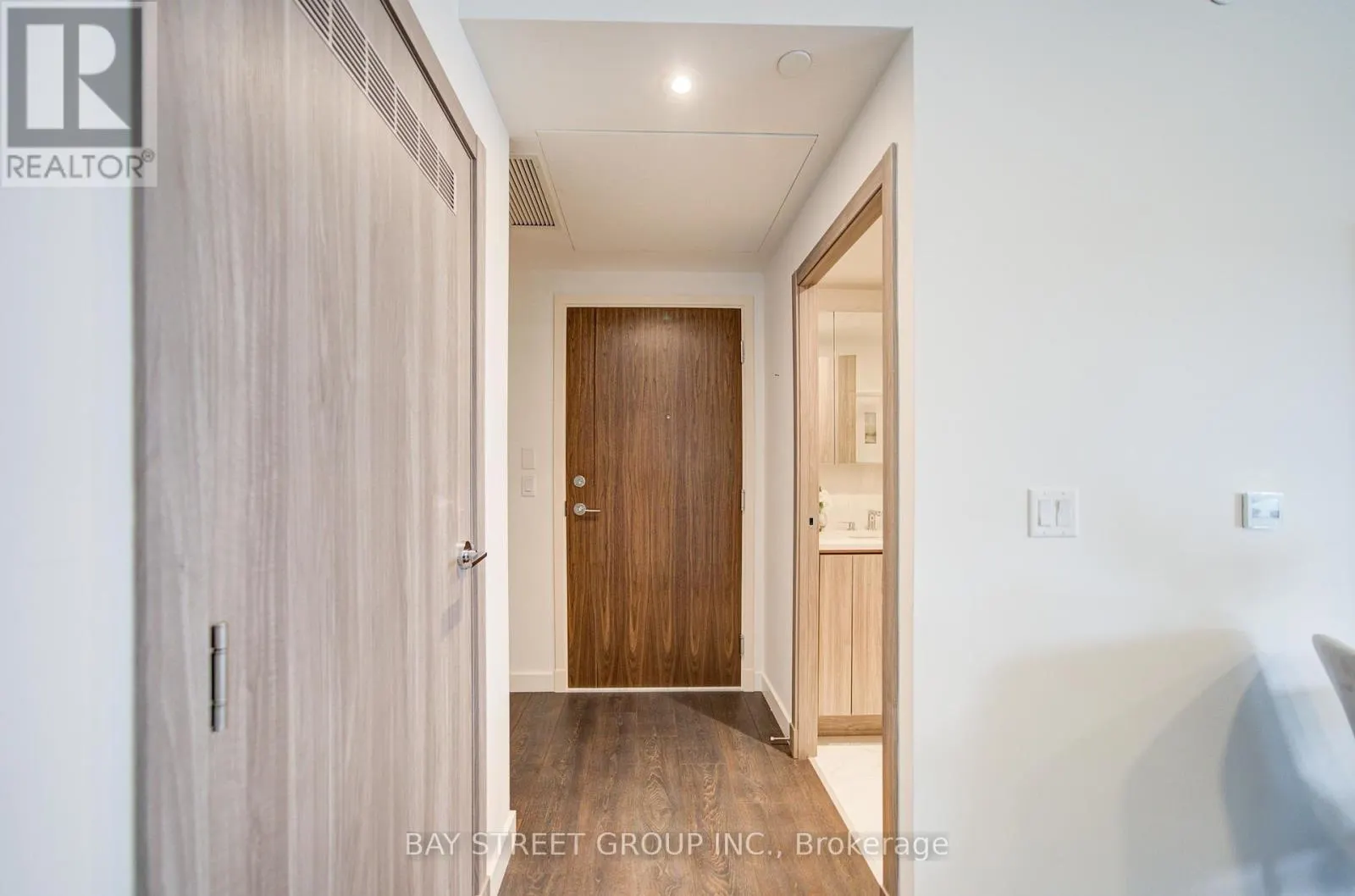 1507 - 27 MCMAHON DRIVE