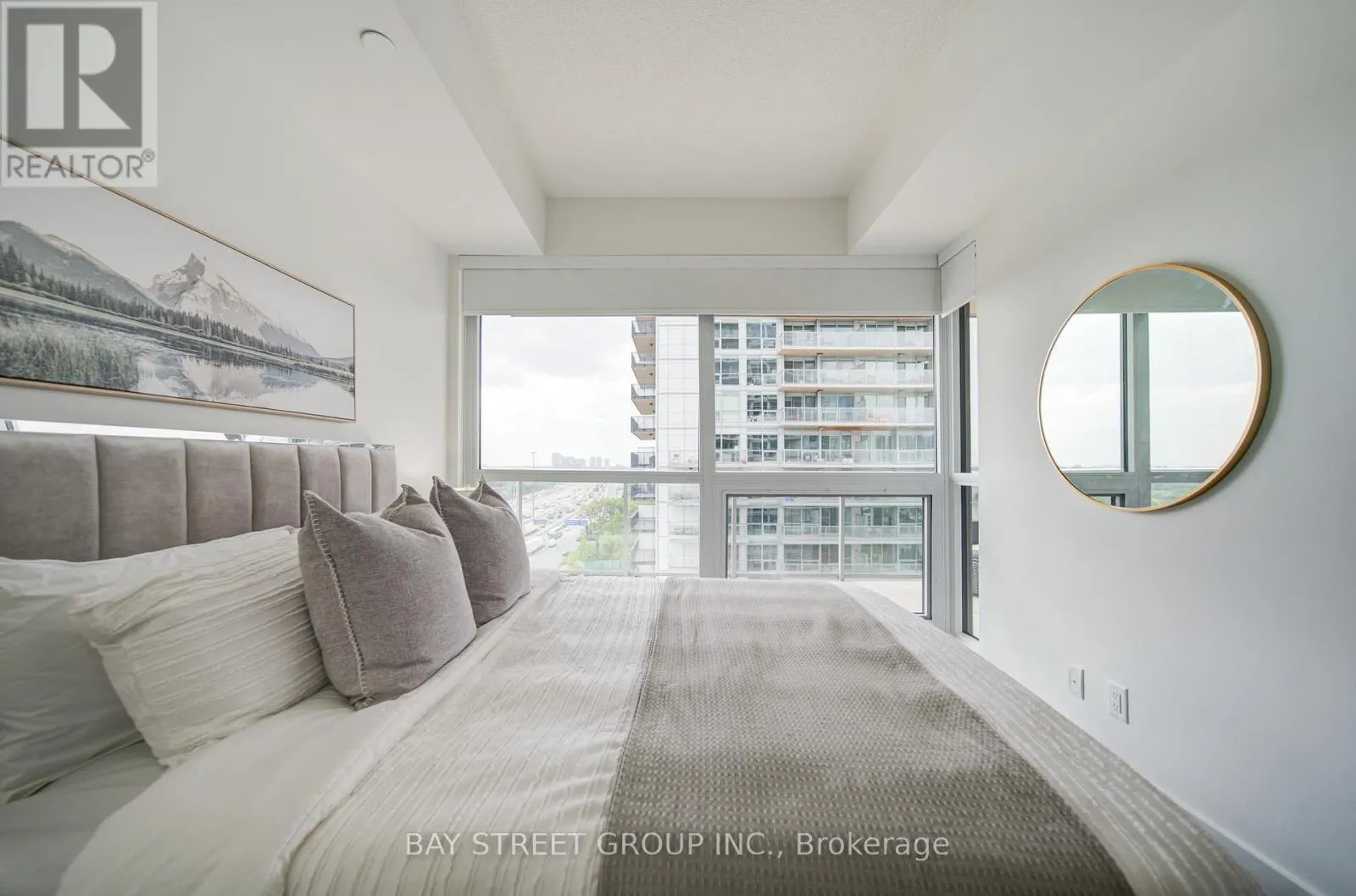 1507 - 27 MCMAHON DRIVE