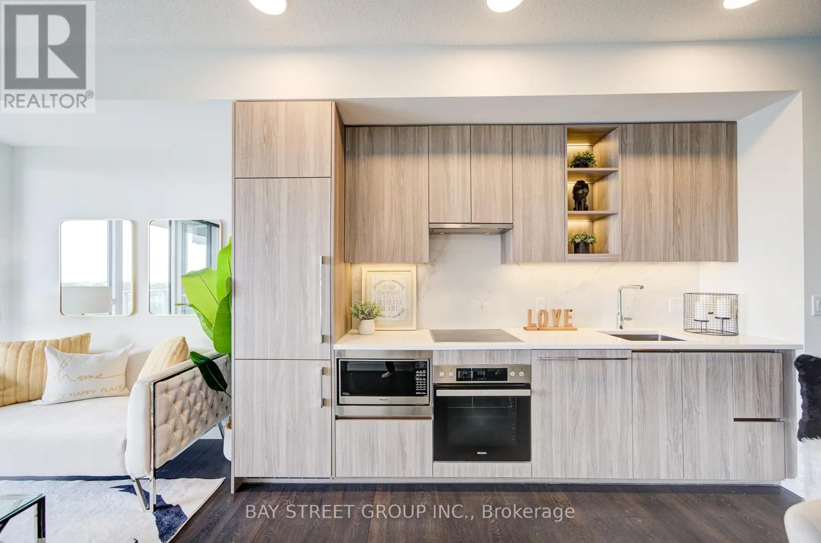 1507 - 27 MCMAHON DRIVE
