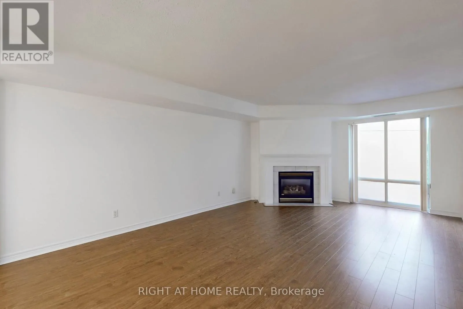 310 - 211 RANDOLPH ROAD
