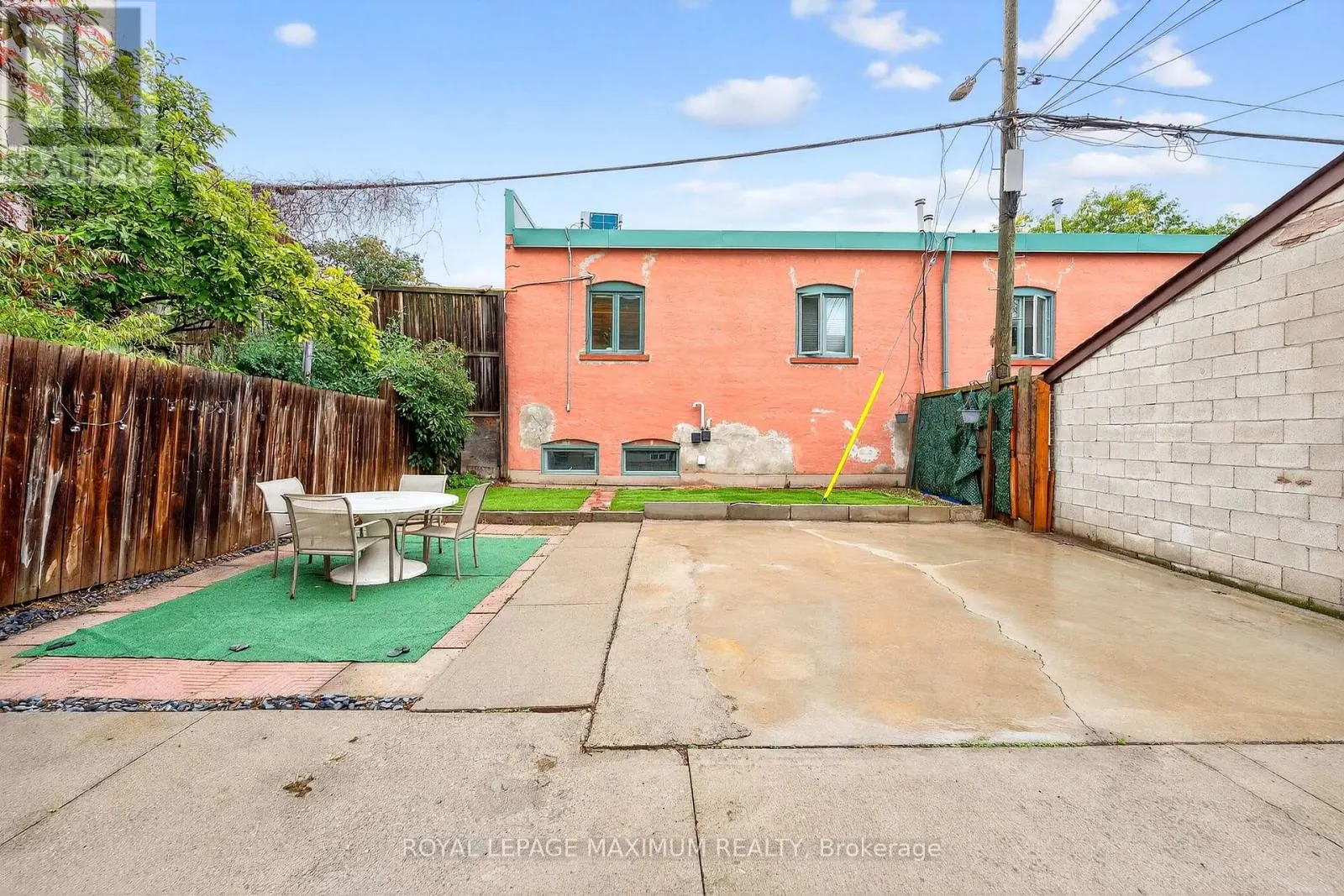 UNIT 2 - 263 BROCK AVENUE