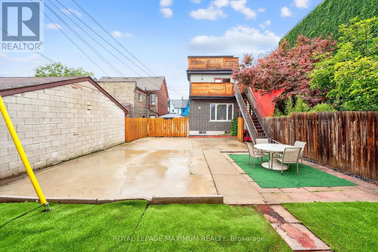 UNIT 2 - 263 BROCK AVENUE