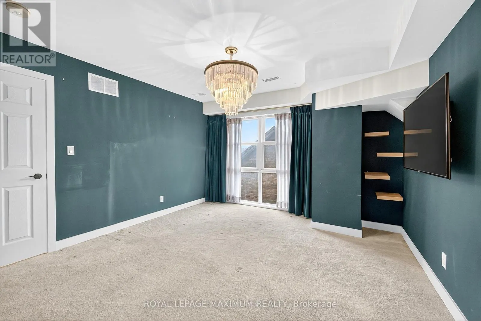 UNIT 2 - 263 BROCK AVENUE