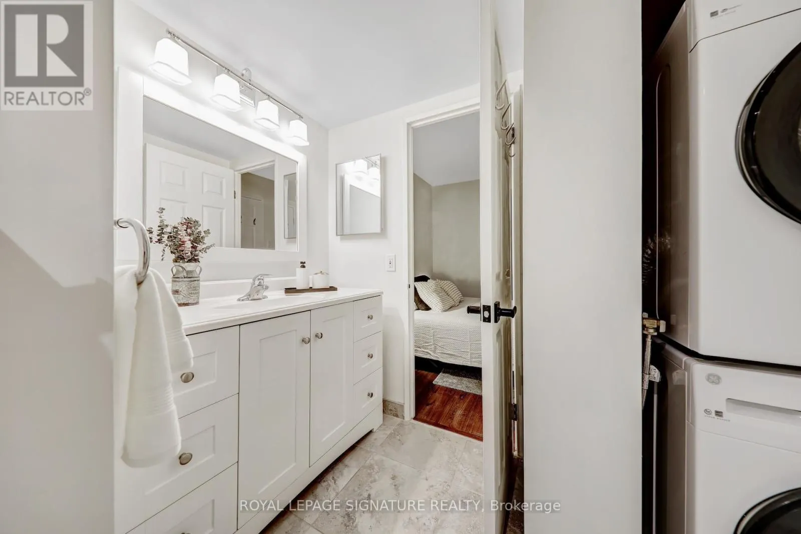 310 - 88 CHARLES STREET E