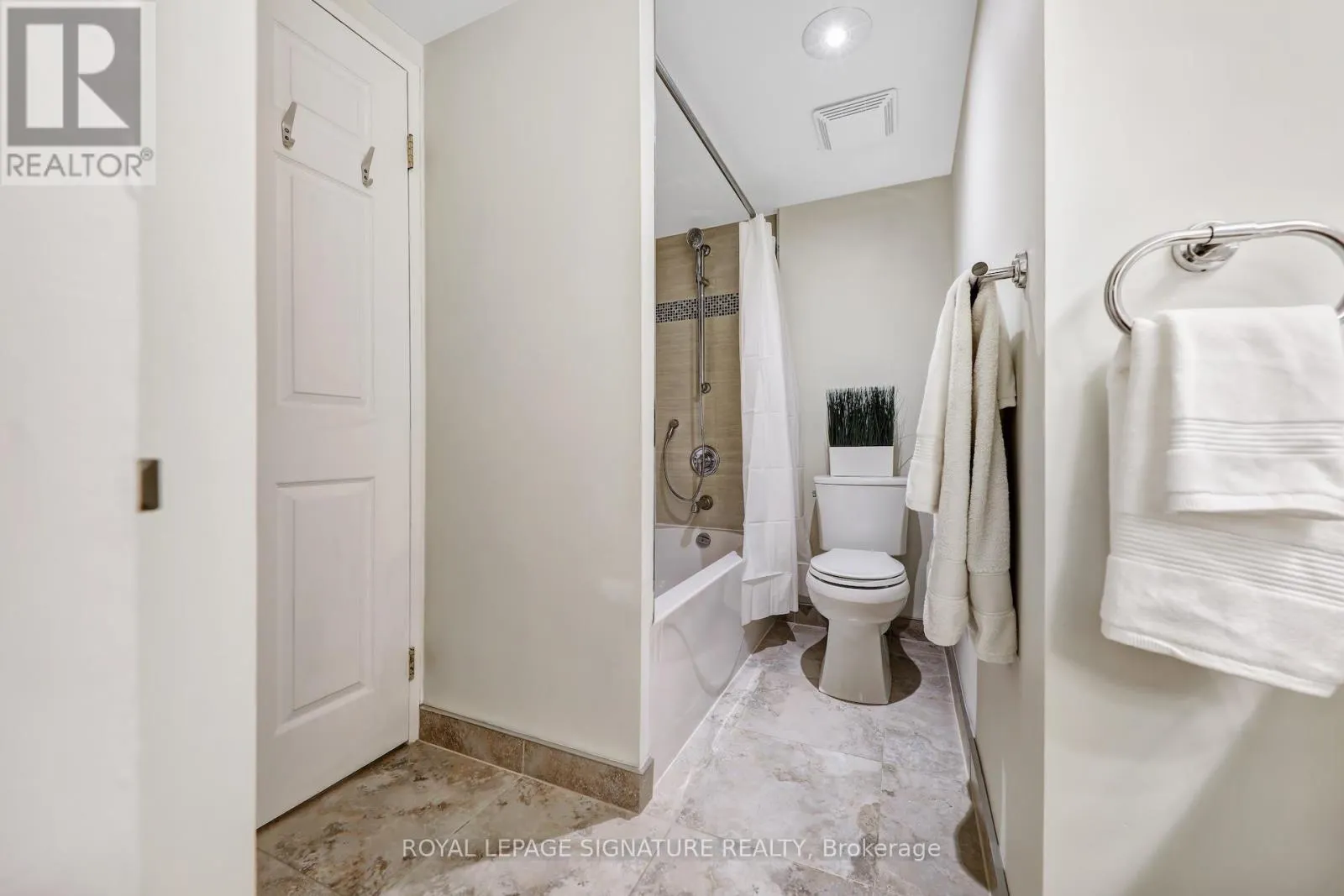 310 - 88 CHARLES STREET E