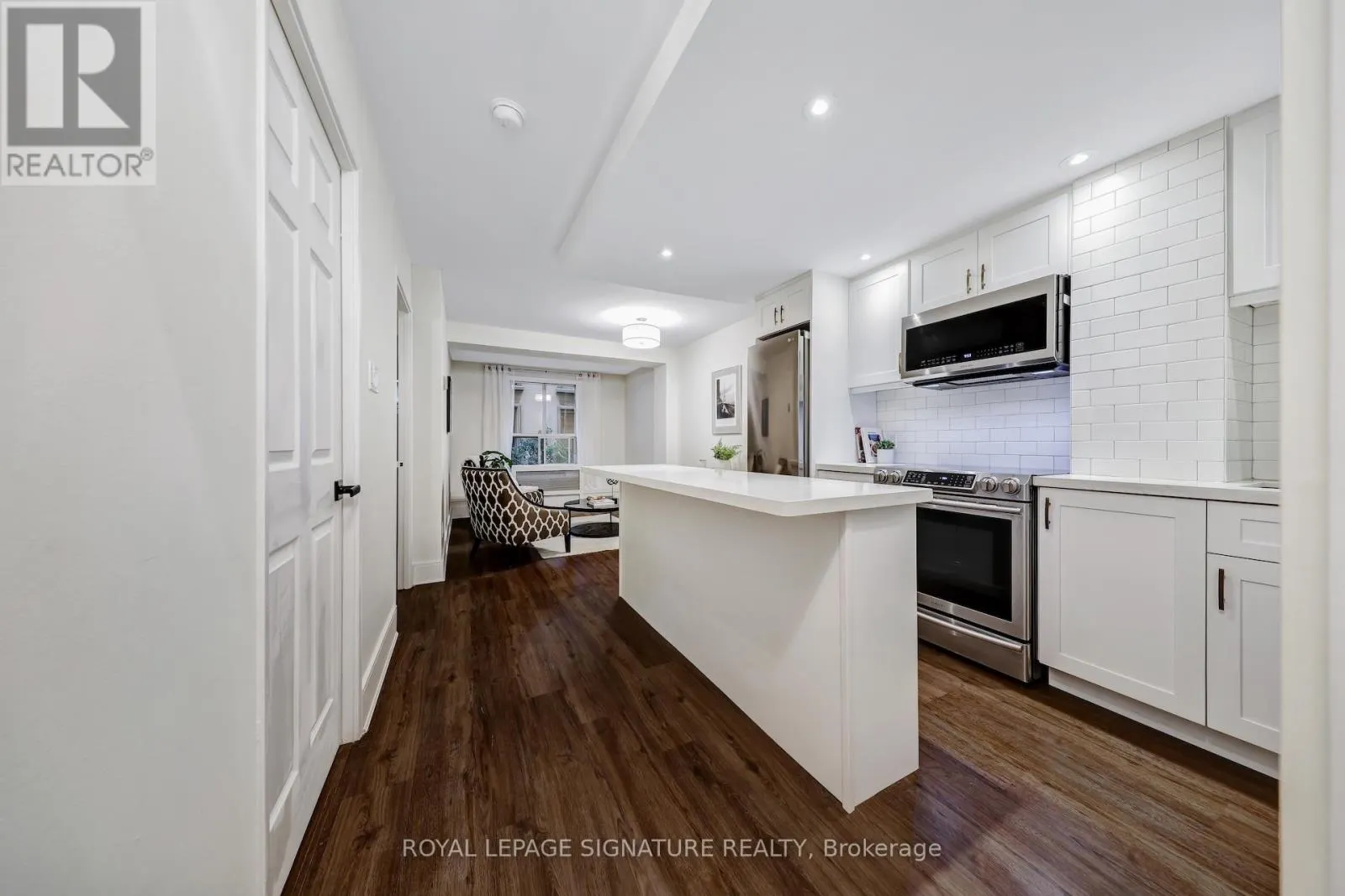 310 - 88 CHARLES STREET E