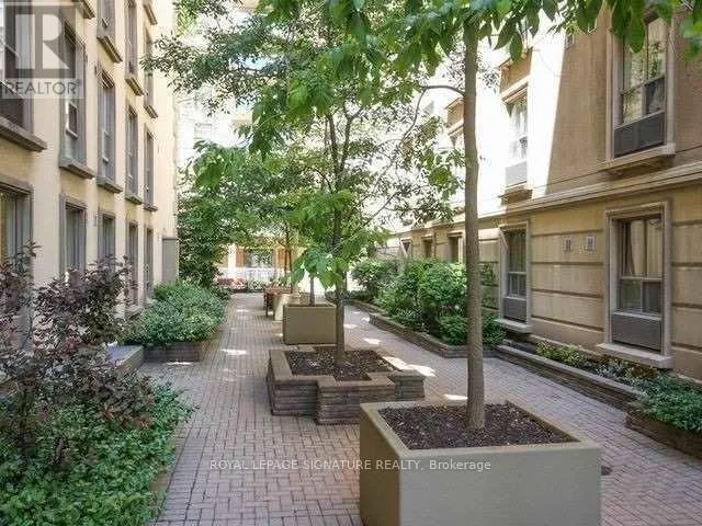 310 - 88 CHARLES STREET E