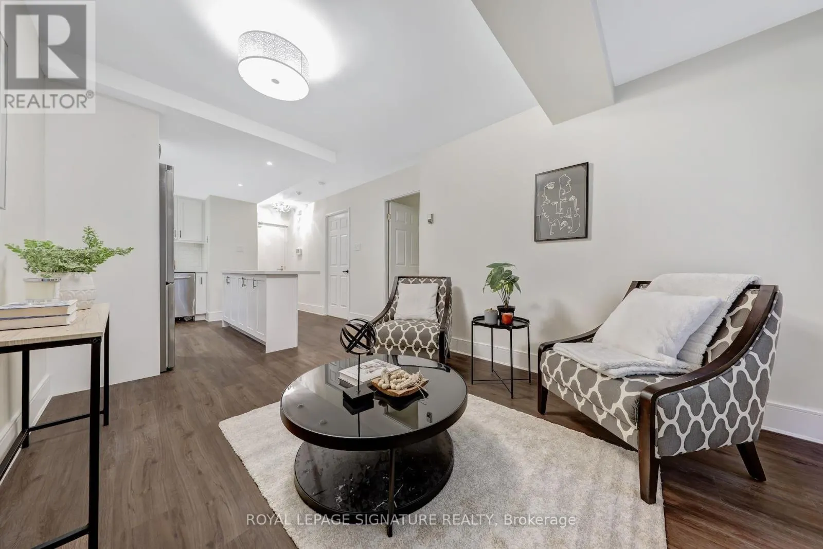 310 - 88 CHARLES STREET E