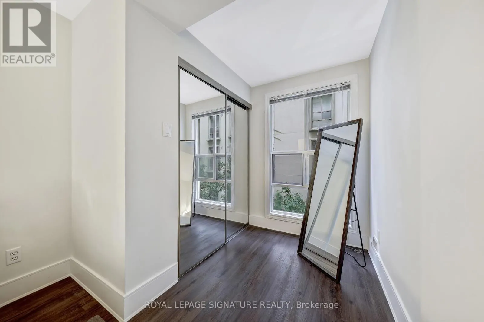 310 - 88 CHARLES STREET E