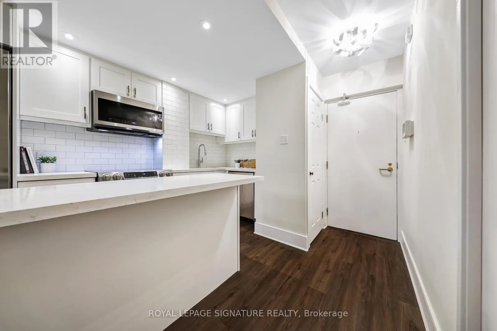 310 - 88 CHARLES STREET E