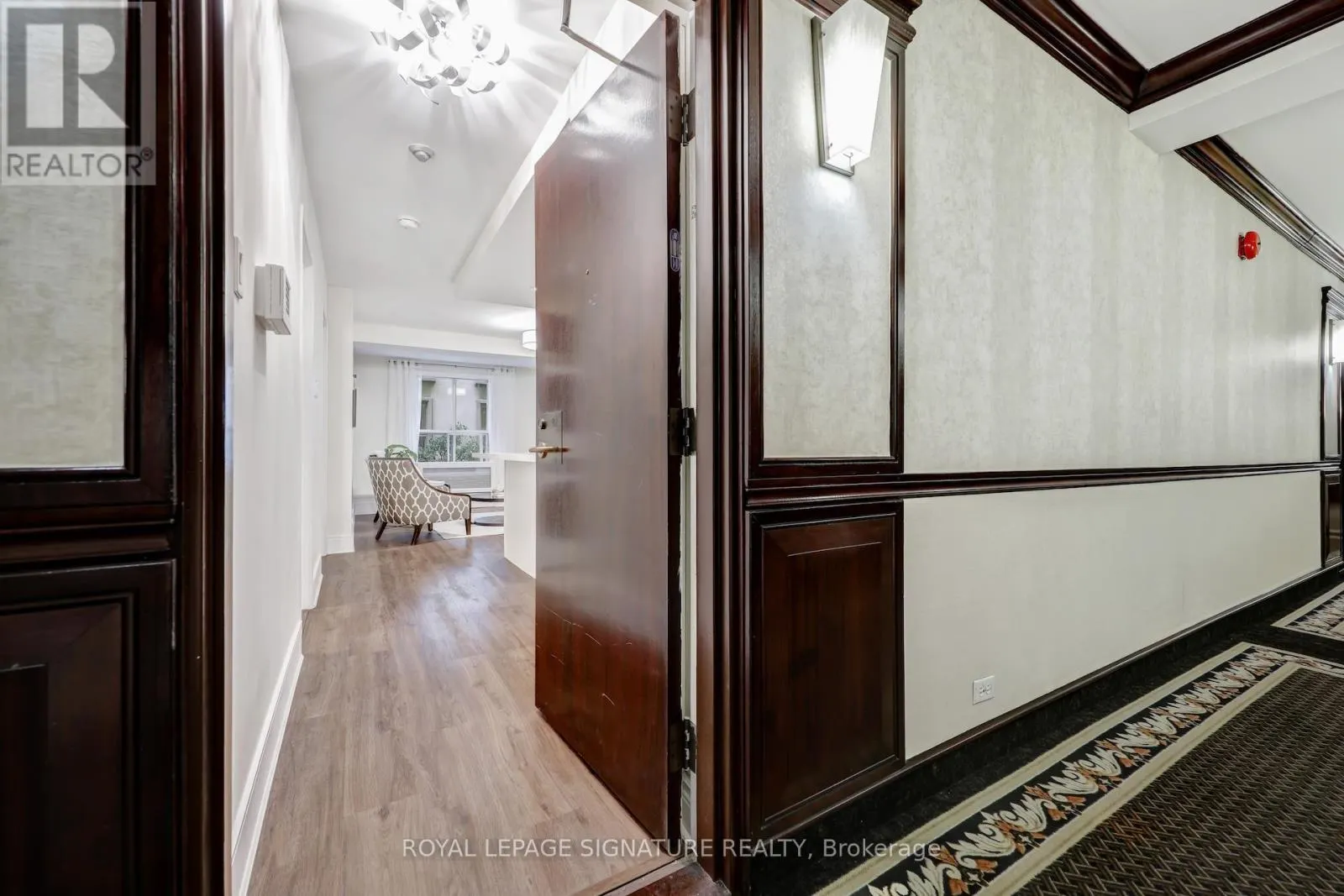 310 - 88 CHARLES STREET E