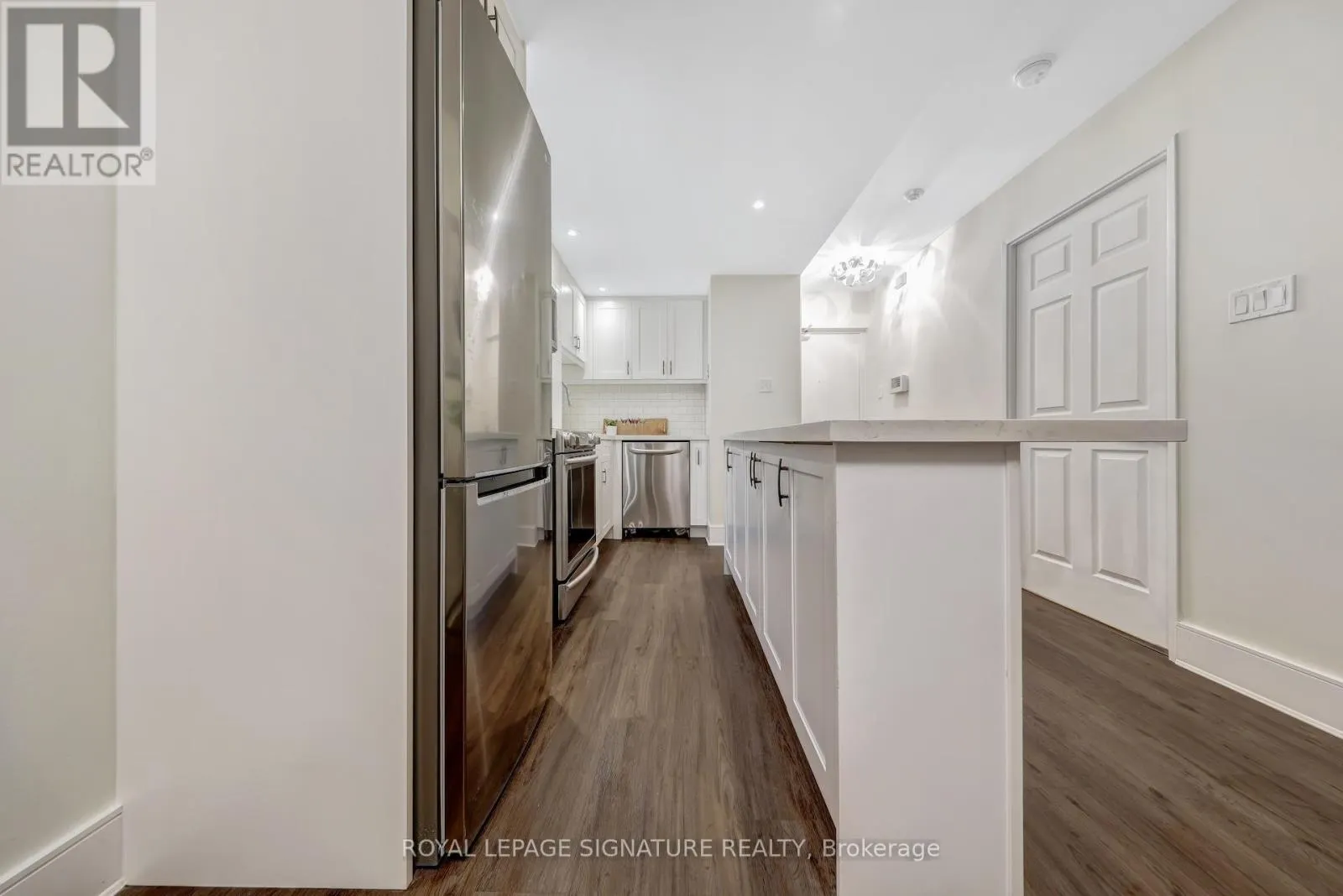 310 - 88 CHARLES STREET E