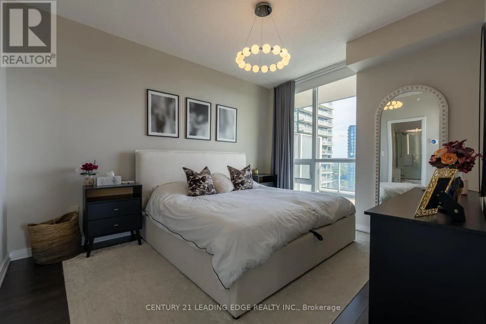 2305 - 62 FOREST MANOR ROAD