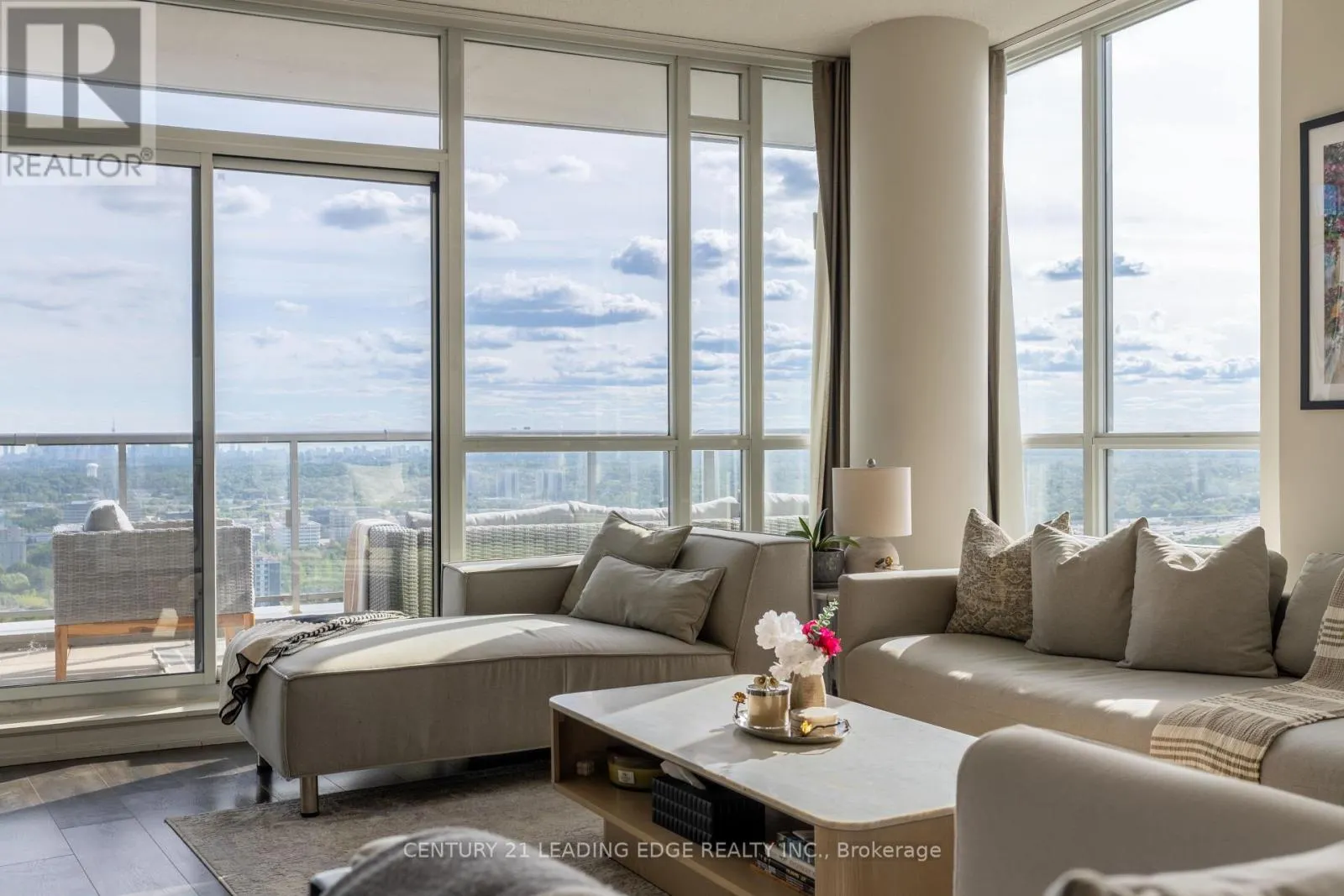 2305 - 62 FOREST MANOR ROAD
