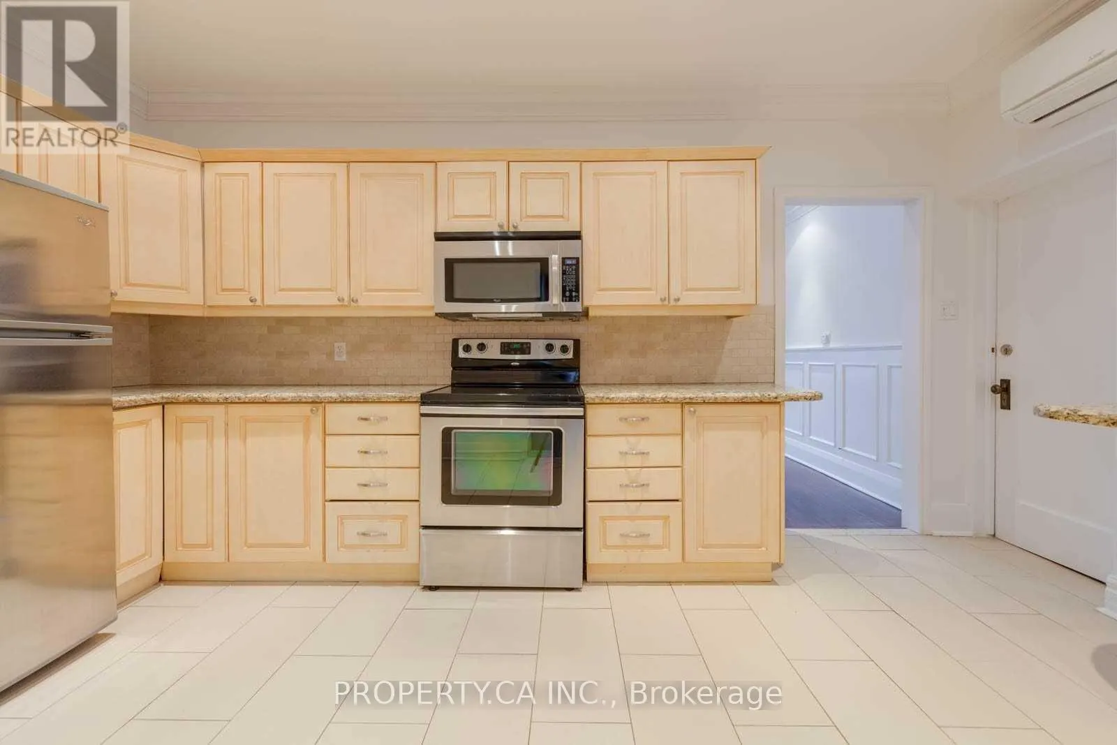 MAIN - 460 ORIOLE PARKWAY